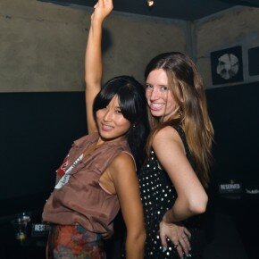 girls dancing